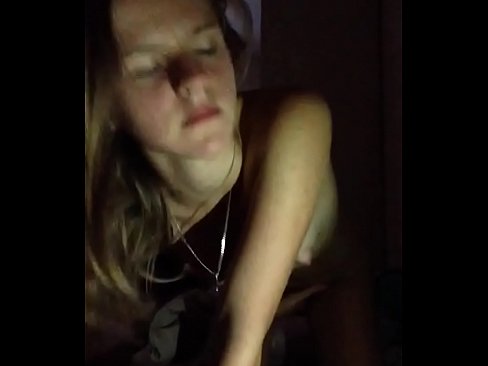 ❤️ Déanann cailín masturbates agus cums Porn fb  linn ﹏